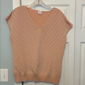 Pink short sleeve sweater